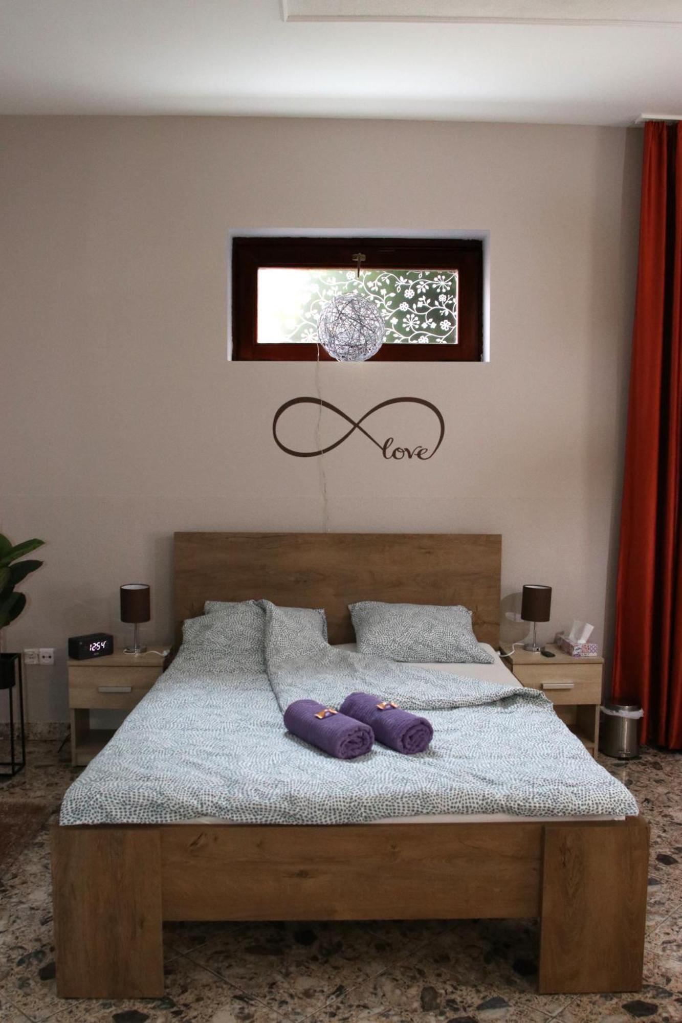 Liliom Apartman Gödöllő Esterno foto