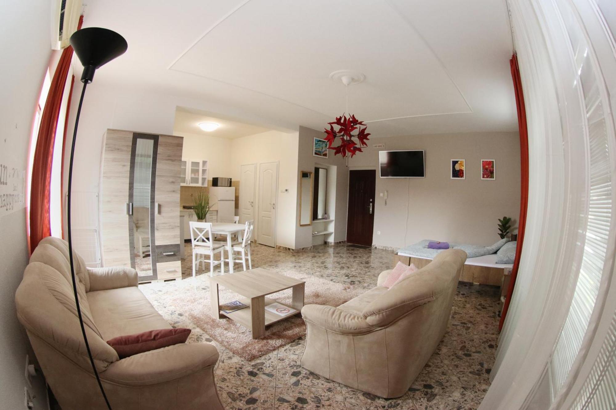 Liliom Apartman Gödöllő Esterno foto